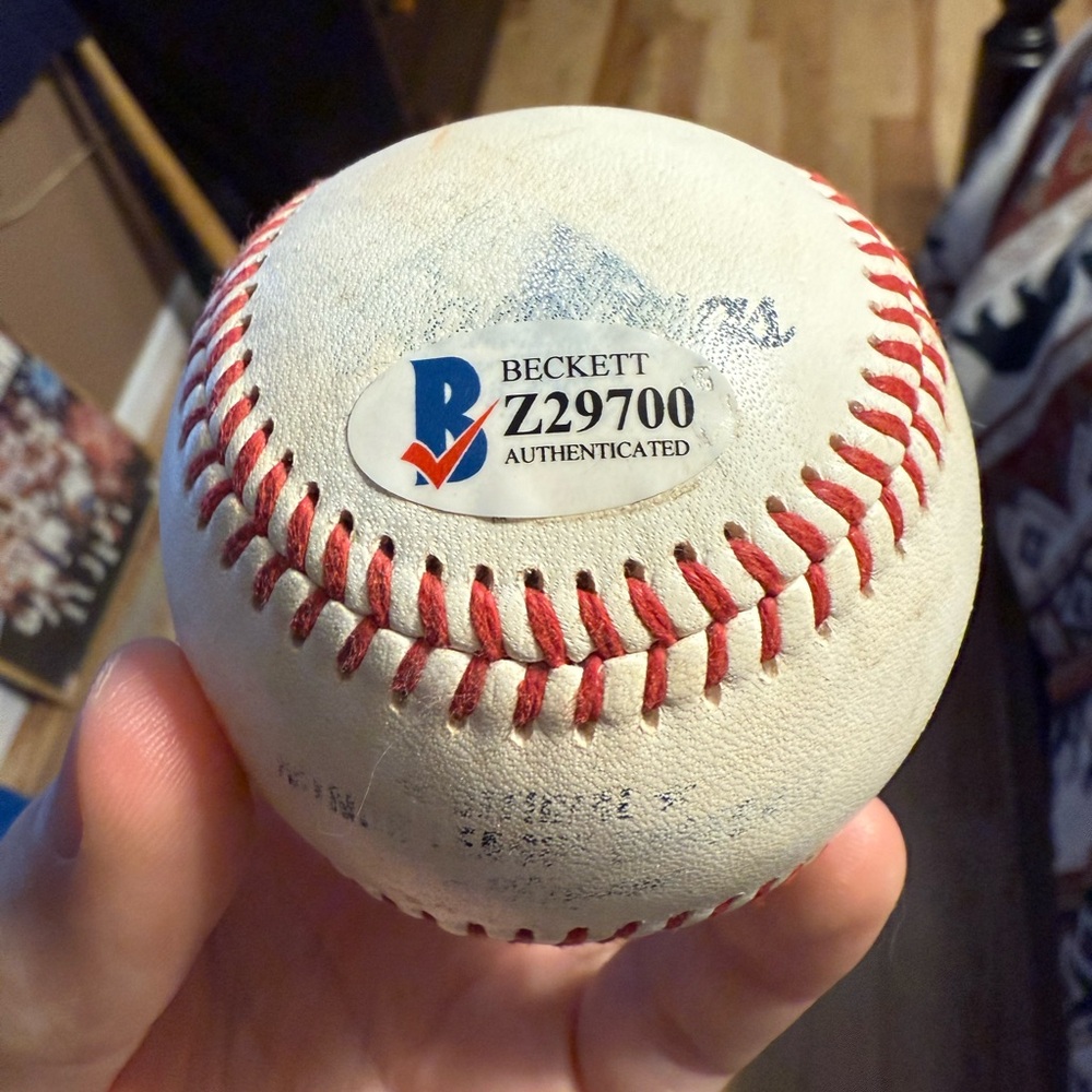 Red Sox Jonny Gomes Autographed Ball - Picture 2 of 2
